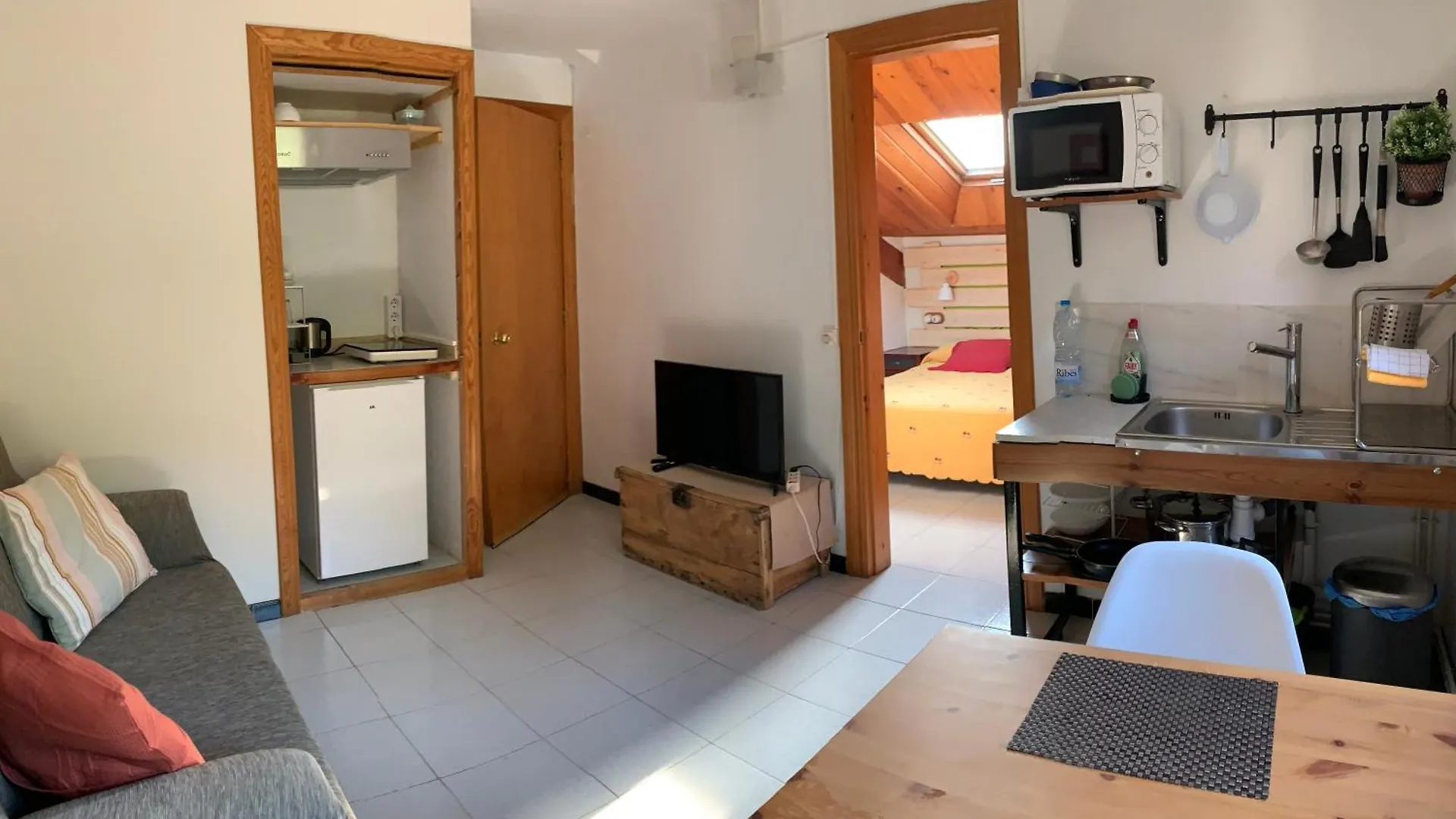Petit Estudi Apartment Ribes De Freser